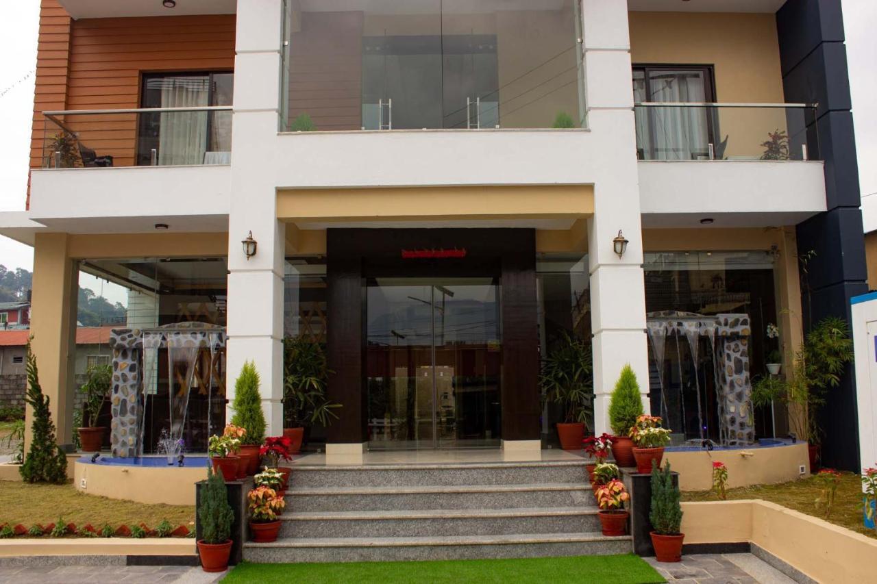 Hotel Silverline Pokhara Bagian luar foto