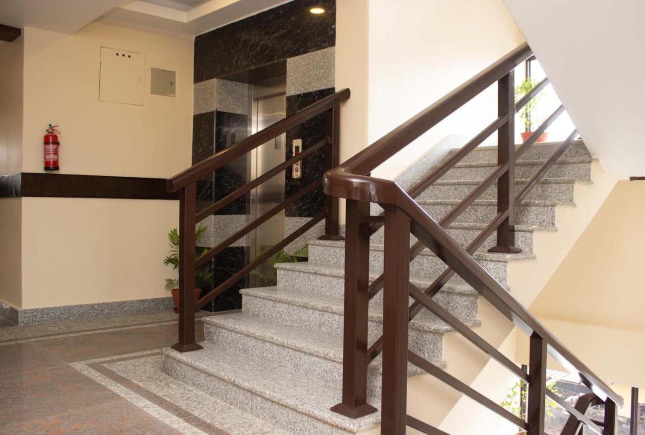 Hotel Silverline Pokhara Bagian luar foto