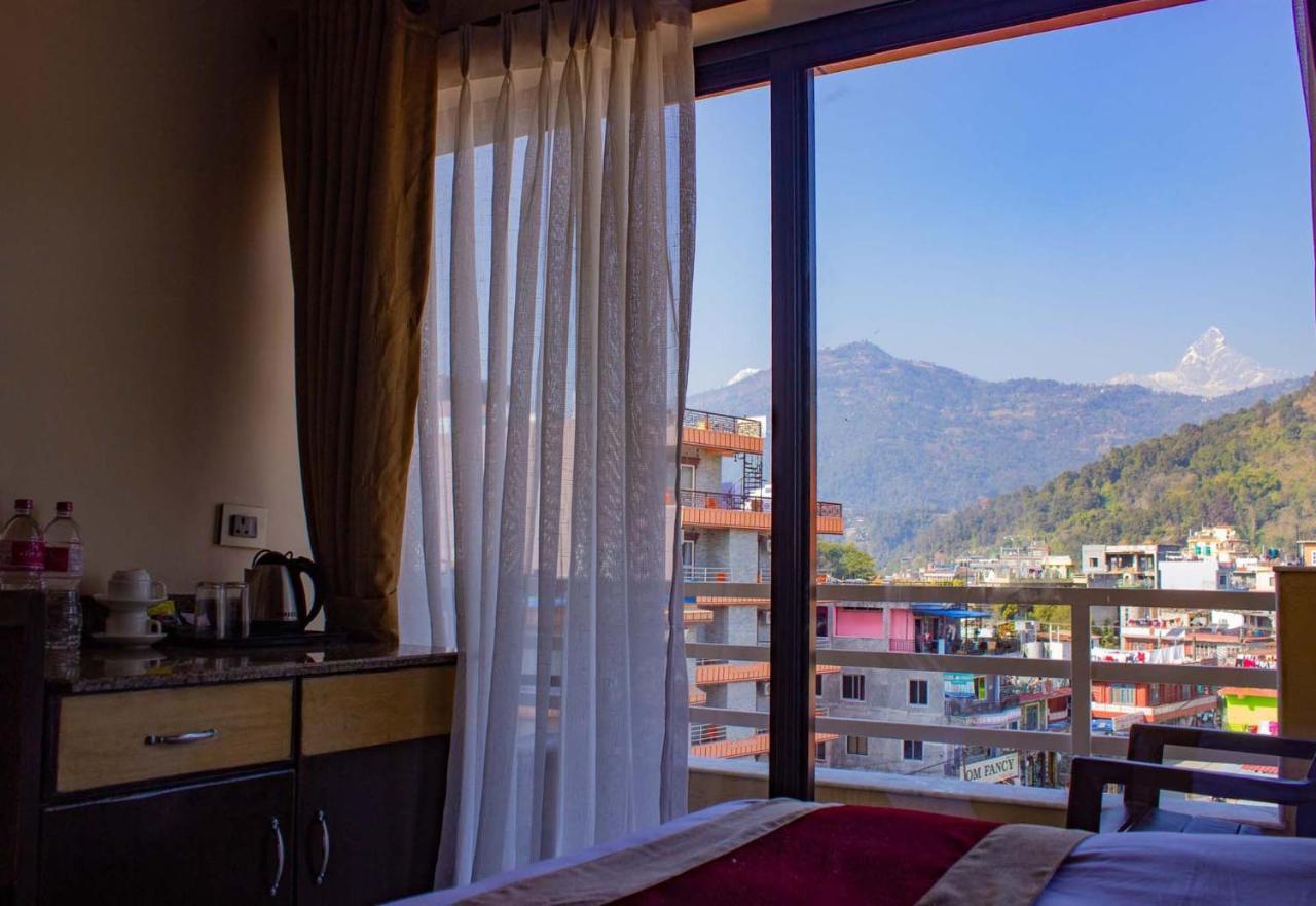 Hotel Silverline Pokhara Bagian luar foto